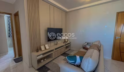 Apartamento à venda, 2 quartos, 1 suíte, 1 vaga, Tubalina - Uberlândia/MG