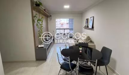 Apartamento à venda, 2 quartos, 1 suíte, 2 vagas, Carajás - Uberlândia/MG