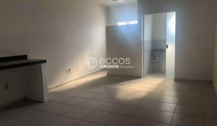 Apartamento para aluguel, 2 quartos, 1 suíte, CENTRO - ARAGUARI/MG