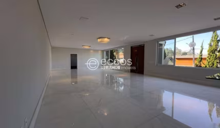 Casa em condomínio à venda, 4 quartos, 2 suítes, 4 vagas, Alphaville Lagoa dos Ingleses - Nova Lima/MG