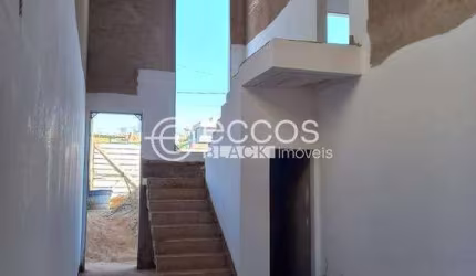 Casa em condomínio à venda, 4 quartos, 4 suítes, 4 vagas, Granja Marileusa - Uberlândia/MG
