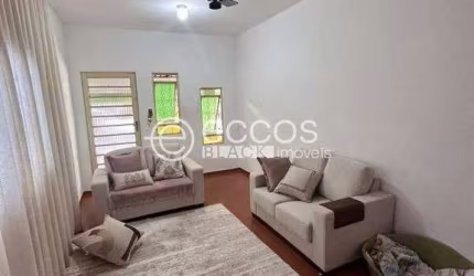 Casa à venda, 3 quartos, 3 vagas, Tubalina - Uberlândia/MG
