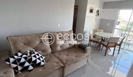 Apartamento à venda, 2 quartos, 1 suíte, 1 vaga, Alto Umuarama - Uberlândia/MG