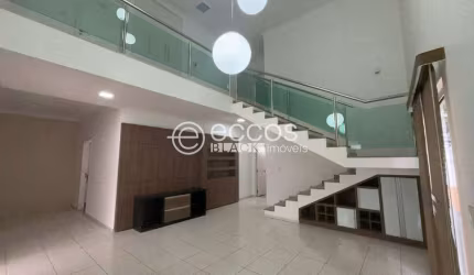 Casa para aluguel, 3 quartos, 2 suítes, 3 vagas, Jardim Karaíba - Uberlândia/MG