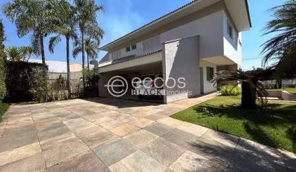 Casa à venda, 4 quartos, 4 suítes, 5 vagas, Vigilato Pereira - Uberlândia/MG