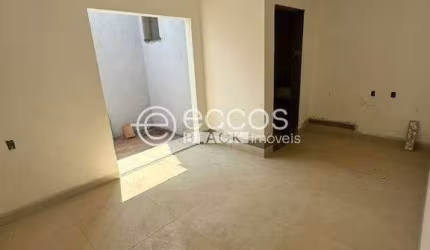 Casa à venda, 2 quartos, 2 suítes, 2 vagas, Shopping Park - Uberlândia/MG