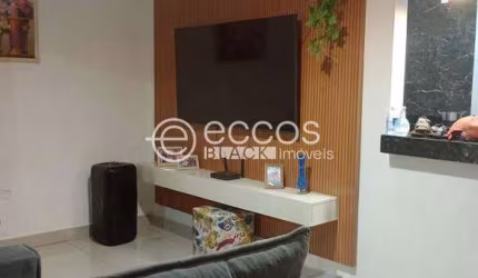 Casa à venda, 2 quartos, 1 suíte, 2 vagas, Jardim Brasília - Uberlândia/MG
