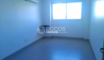 Sala comercial para aluguel, 1 vaga, Martins - Uberlândia/MG