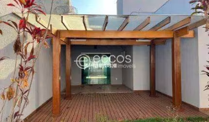 Casa à venda, 3 quartos, 1 suíte, 2 vagas, Santa Luzia - Uberlândia/MG