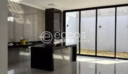 Casa à venda, 3 quartos, 3 suítes, 2 vagas, Aclimação - Uberlândia/MG