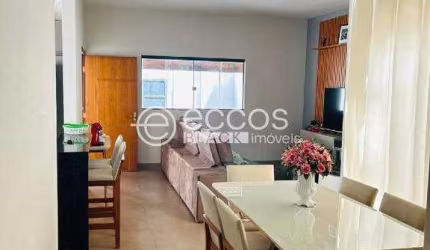 Casa à venda, 3 quartos, 2 suítes, 5 vagas, Alto Umuarama - Uberlândia/MG