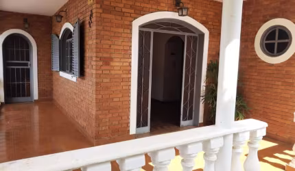 Casa à venda, 5 quartos, 2 suítes, 3 vagas, Tabajaras - Uberlândia/MG