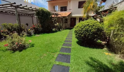 Casa para aluguel, 3 quartos, 1 suíte, 5 vagas, Jardim Karaíba - Uberlândia/MG