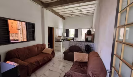 Casa à venda, 3 quartos, 1 suíte, Jardim Ipanema - Uberlândia/MG