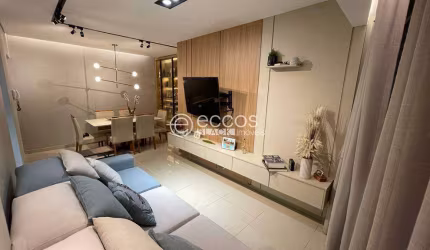 Apartamento à venda, 2 quartos, 1 suíte, 1 vaga, Santa Mônica - Uberlândia/MG