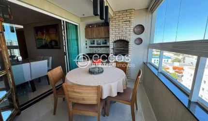 Apartamento à venda, 3 quartos, 1 suíte, 2 vagas, Santa Mônica - Uberlândia/MG