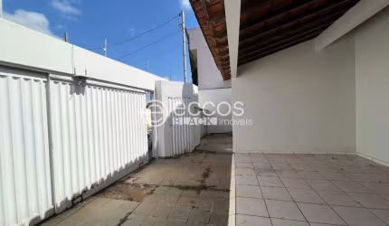 Casa à venda, 4 quartos, 2 suítes, 4 vagas, Santa Luzia - Uberlândia/MG