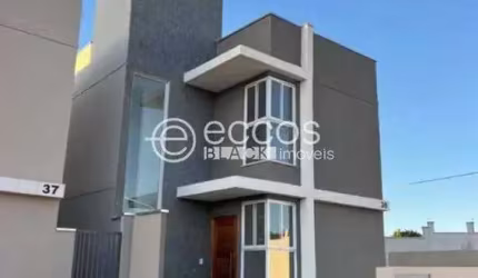 Casa em condomínio à venda, 3 quartos, 3 suítes, 2 vagas, Bosque dos Buritis - Uberlândia/MG