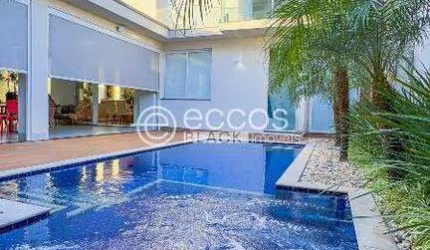 Casa à venda, 4 quartos, 4 suítes, 10 vagas, Jardim Karaíba - Uberlândia/MG