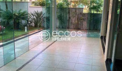 Casa em condomínio à venda, 4 quartos, 2 suítes, 3 vagas, Aclimação - Uberlândia/MG