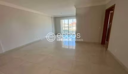 Apartamento à venda, 3 quartos, 1 suíte, 2 vagas, Martins - Uberlândia/MG