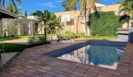 Casa à venda, 4 quartos, 4 suítes, 5 vagas, Morada da Colina - Uberlândia/MG
