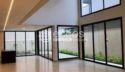 Casa em condomínio à venda, 4 quartos, 4 suítes, 2 vagas, Jardim Sul - Uberlândia/MG