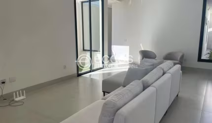 Casa à venda, 3 quartos, 3 suítes, 2 vagas, Novo Mundo - Uberlândia/MG