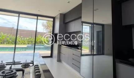Casa em condomínio à venda, 4 quartos, 4 suítes, 4 vagas, Morada da Colina - Uberlândia/MG