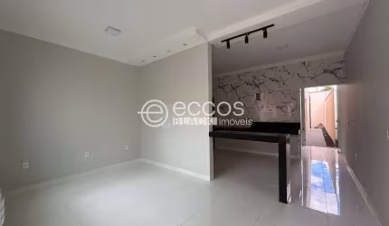Casa à venda, 2 quartos, 1 suíte, 2 vagas, São Jorge - Uberlândia/MG