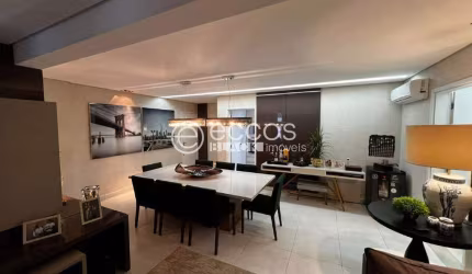 Apartamento à venda, 3 quartos, 1 suíte, 2 vagas, Saraiva - Uberlândia/MG