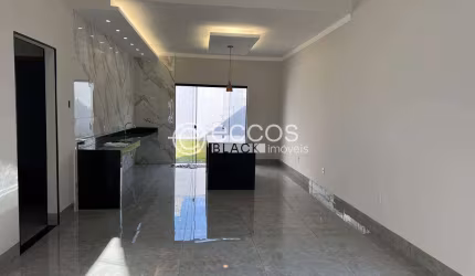 Casa à venda, 3 quartos, 1 suíte, 2 vagas, Jardim Europa - Uberlândia/MG