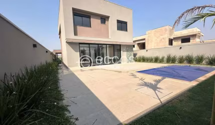 Casa em condomínio à venda, 4 quartos, 3 suítes, 2 vagas, Gávea Sul - Uberlândia/MG