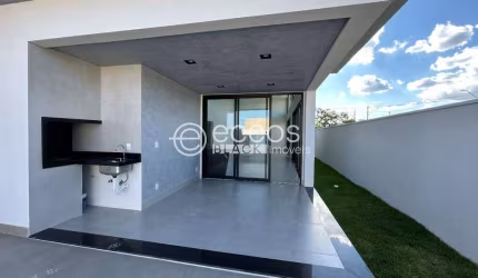 Casa em condomínio à venda, 3 quartos, 3 suítes, 2 vagas, Laranjeiras - Uberlândia/MG