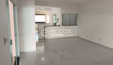 Casa à venda, 3 quartos, 1 suíte, 2 vagas, Nossa Senhora das Graças - Uberlândia/MG