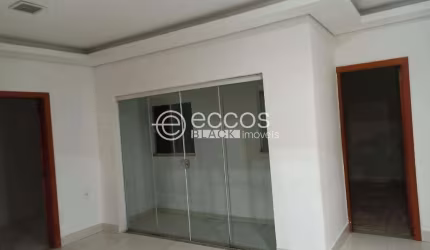 Casa à venda, 3 quartos, 1 suíte, 3 vagas, Planalto - Uberlândia/MG