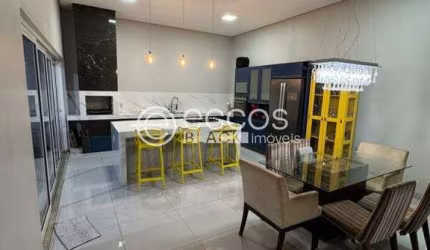 Casa em condomínio à venda, 3 quartos, 2 suítes, 2 vagas, Vila Arquelau - UBERABA/MG