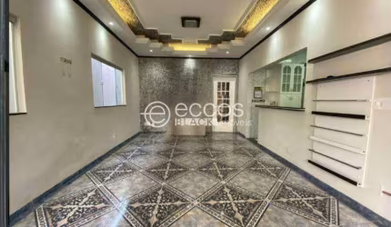 Casa à venda, 3 quartos, 1 suíte, 2 vagas, Jardim Elza Amuí I - UBERABA/MG