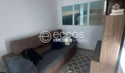 Casa para aluguel, 3 quartos, 3 suítes, 2 vagas, Bosque dos Buritis - Uberlândia/MG