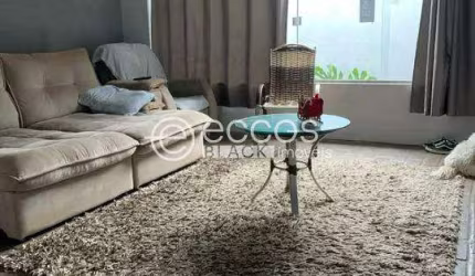 Casa à venda, 3 quartos, 1 suíte, 2 vagas, Residencial Gramado - Uberlândia/MG
