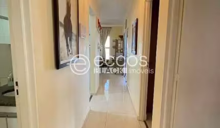 Casa em condomínio à venda, 3 quartos, 1 suíte, 2 vagas, Vila Arquelau - UBERABA/MG
