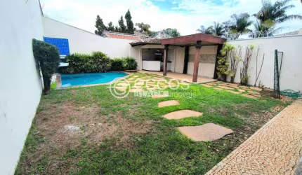Casa à venda, 4 quartos, 2 suítes, 3 vagas, Jardim Karaíba - Uberlândia/MG