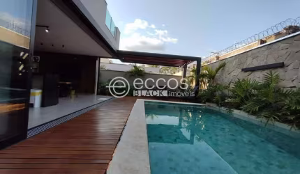 Casa em condomínio para aluguel, 4 quartos, 2 suítes, 4 vagas, Aclimação - Uberlândia/MG
