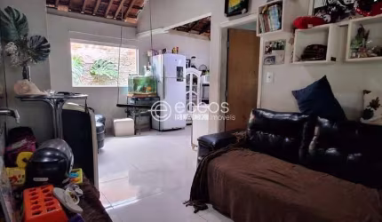 Casa à venda, 3 quartos, 1 suíte, 4 vagas, Luizote de Freitas - Uberlândia/MG