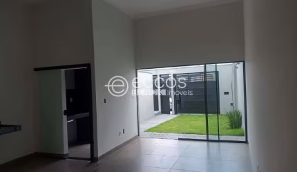 Casa à venda, 2 quartos, 1 suíte, 2 vagas, Jardim Holanda - Uberlândia/MG