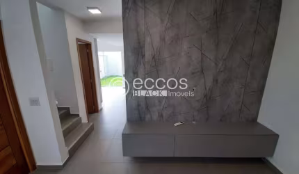 Casa em condomínio para aluguel, 3 quartos, 1 suíte, 2 vagas, Granja Marileusa - Uberlândia/MG