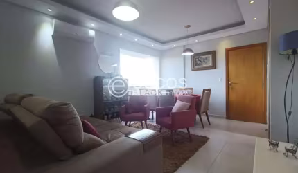 Apartamento à venda, 3 quartos, 1 suíte, 2 vagas, Jardim Inconfidência - Uberlândia/MG