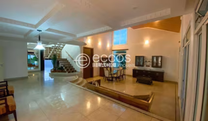 Casa para aluguel, 6 quartos, 6 suítes, 4 vagas, Altamira - Uberlândia/MG