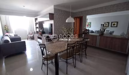 Apartamento à venda, 3 quartos, 1 suíte, 2 vagas, Santa Mônica - Uberlândia/MG