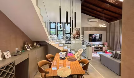 Casa à venda, 3 quartos, 1 suíte, 4 vagas, Cidade Jardim - Uberlândia/MG